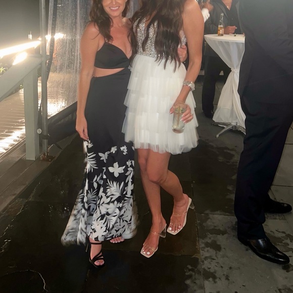 AMUR Adalia Floral Cutout Maxi Dress 0 - Picture 7 of 7